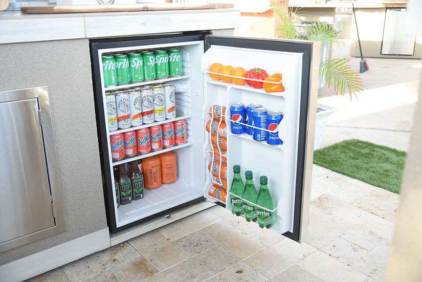 Kokomo Built-In Outdoor Kitchen Refrigerator with Temp Control Soda Rack and Lights. 