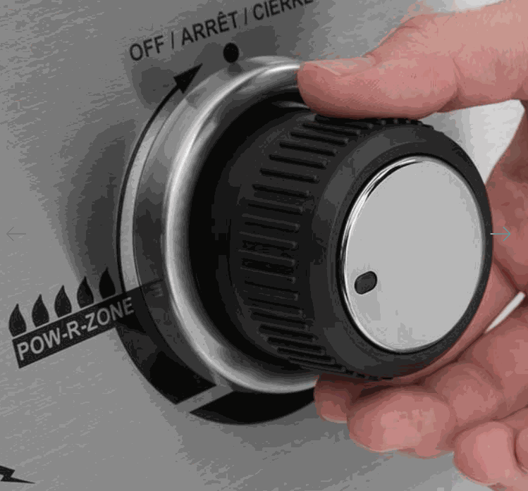 Broil King CROWN 310 - Professional-Grade Performance Backyard Brillance